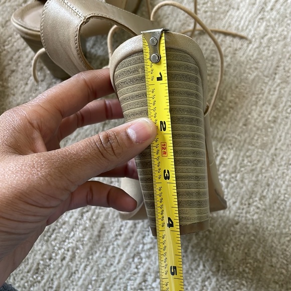 Nude lace up heels - Picture 9 of 9